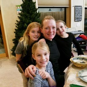 Meet your Posher, Cari